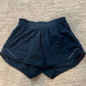 4 inch navy lulu hotty hot low rise NEW